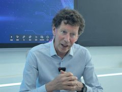 “我认为教育该当